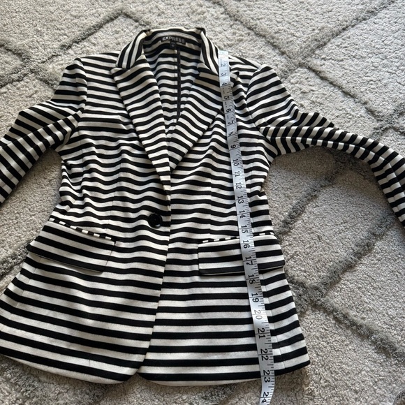 Express black white stripe blazer XS - Picture 4 of 6
